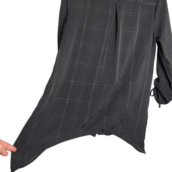 New Directions Black Grid Ruched Sleeve Shark Bite Hem Blouse - Picture 8 of 10